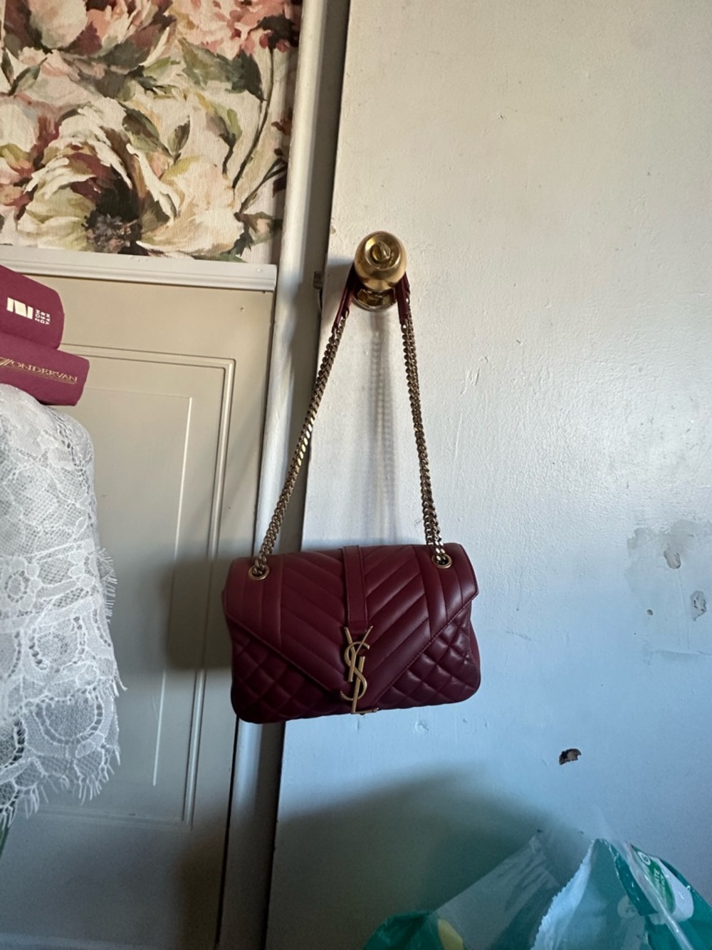 Saint Laurent Red Quilted Leather Monogram Chain Shoulder Bag - Picture 6 of 16